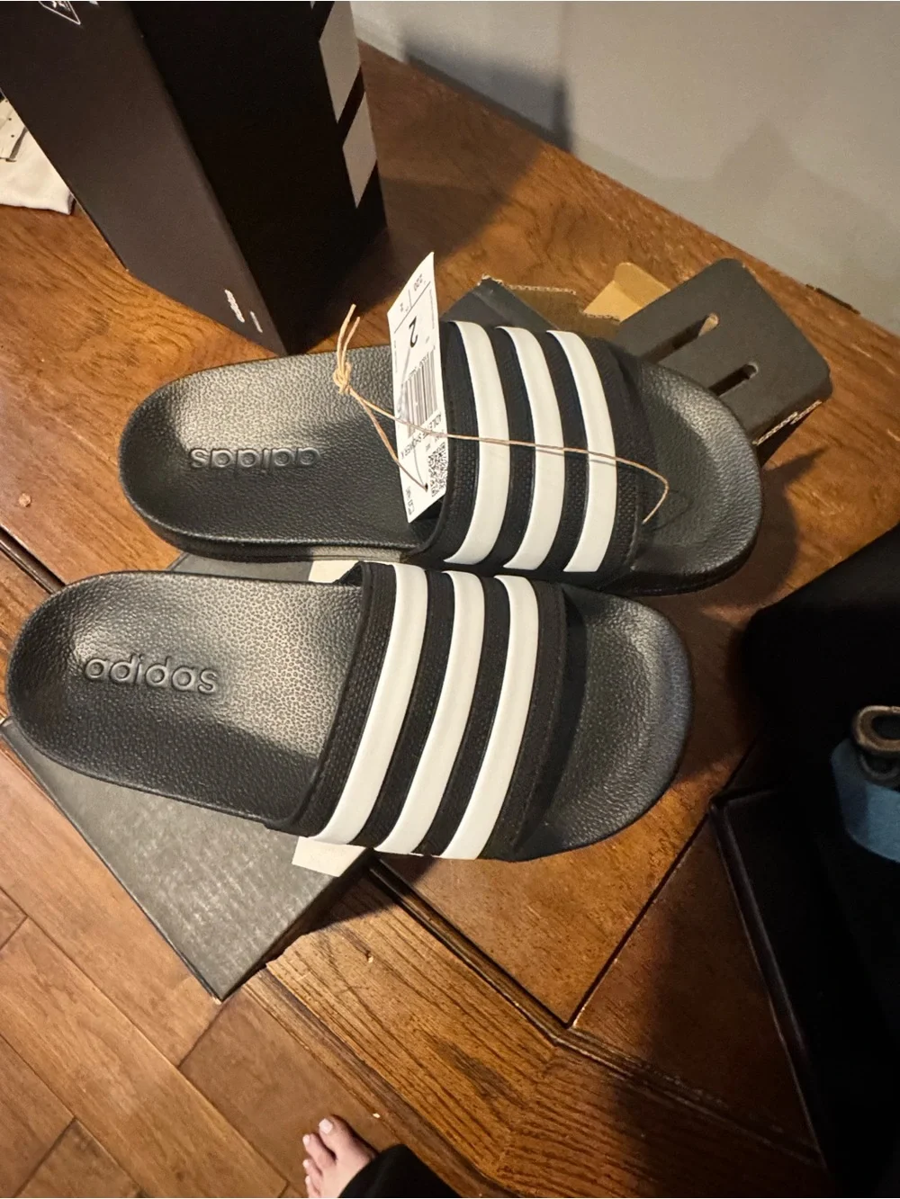 BRAND NEW! Kids adidas Black and White Slide with Three-Stripe Strap - size 2